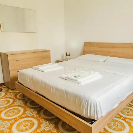 Apartment Tra Cielo E Terra - Italian Homing Desenzano del Garda