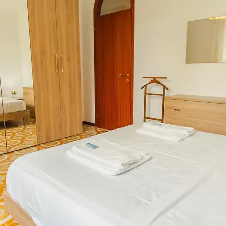 Tra Cielo E Terra - Italian Homing Apartment Desenzano del Garda